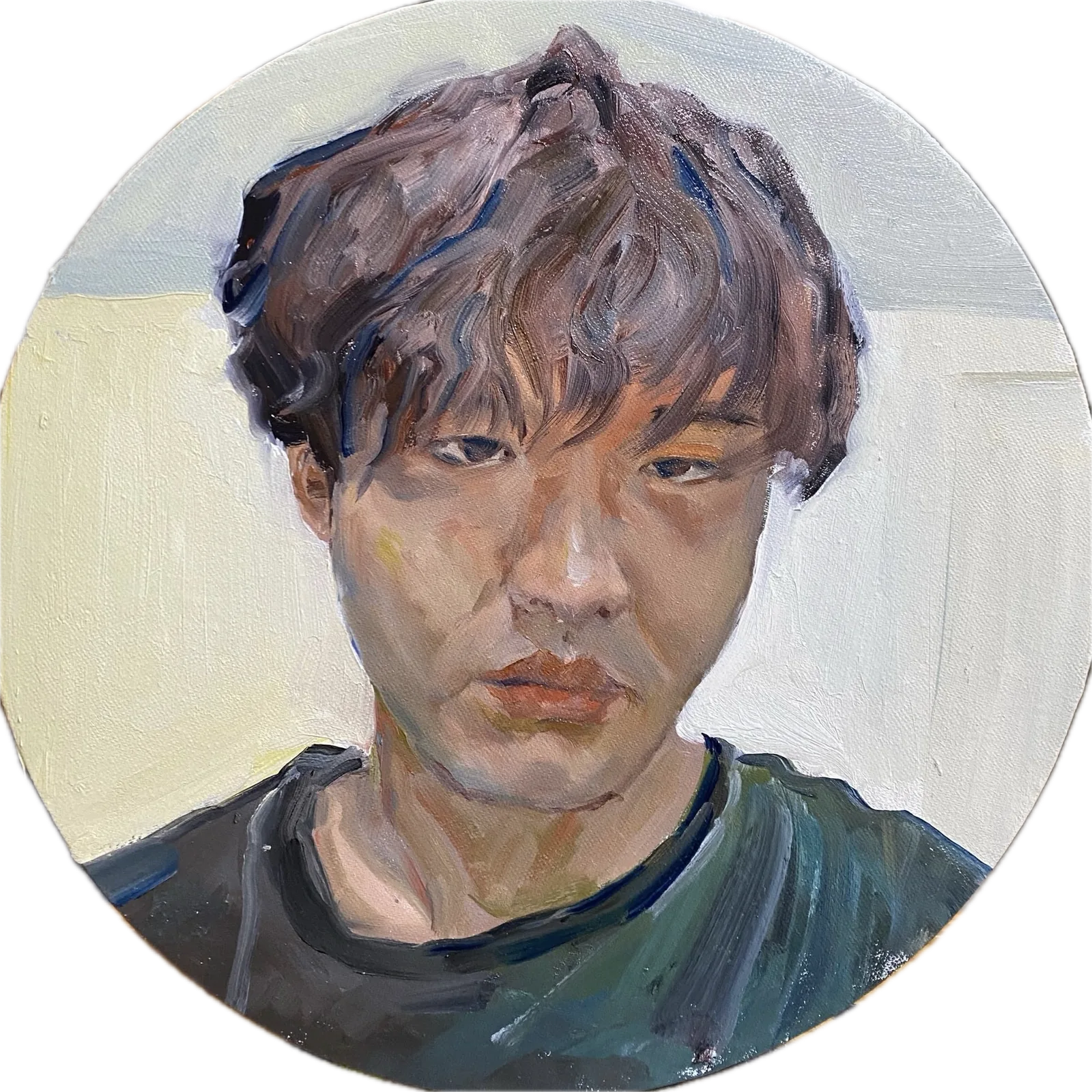低头的少年